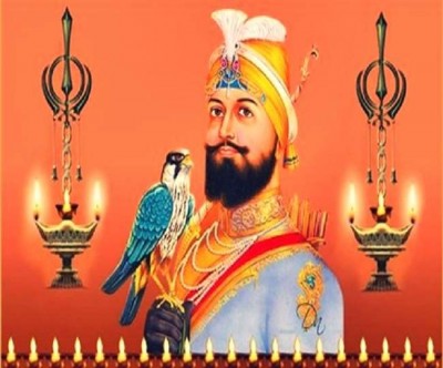 On Monday, there will be a traffic ban in many areas keeping in view the 354th birthday celebrations of Guru Gobind Singh.