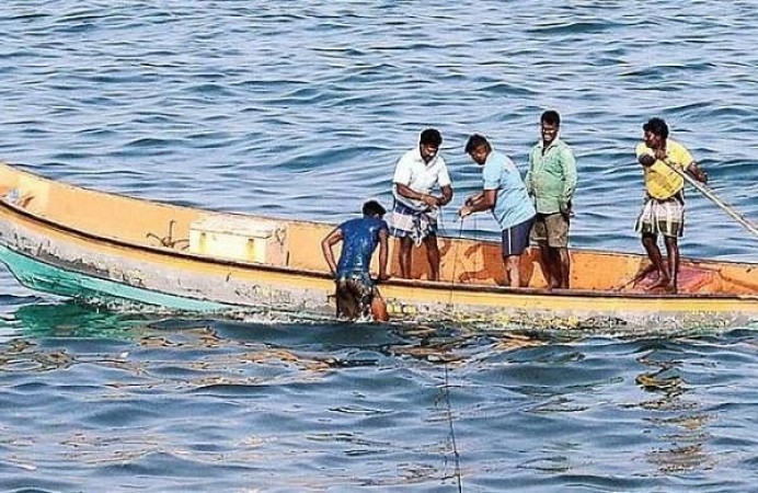 श्रीलंकाई नौसेना ने तमिलनाडु के छह मछुआरों को किया गिरफ्तार