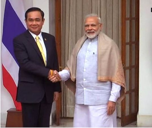 Delhi:PM Modi met Thailand Prime Minister Prayut Chan-o-cha