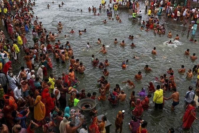 Murderer roams in Kumbh Mela with blood-soaked axe, arrested