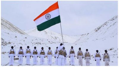 ITBP flying high the tricolour at 18,000 ft. Minus 30 degrees