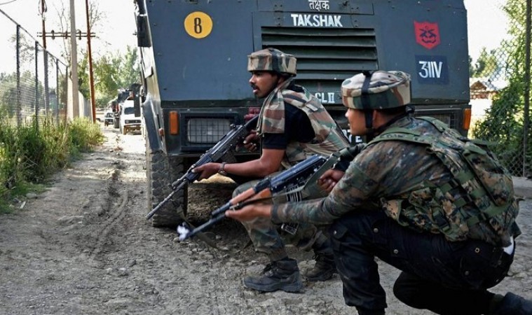 Assam Rifles personnel nab 3 ULFA(I) cadres in Arunachal Pradesh’s Tirap district