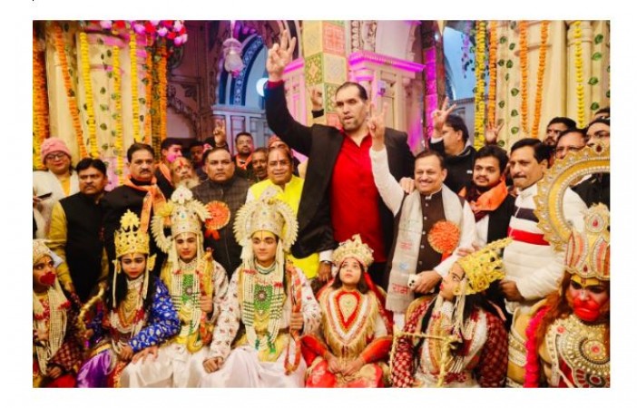 Ramesh Awasthi Organized Biggest Sanatan Yatra of Uttar Pradesh in Kanpur, WWE Fame The Great Khali and Massive Crowd Joined the Yatra