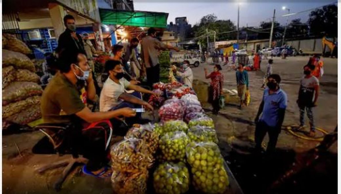 स्वास्थ्य मंत्रालय ने दी चेतावनी, कहा- नए साल का जश्न एक 'सुपरस्प्रेडर्स' खतरा पैदा कर सकती है