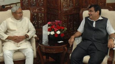 CM Nitish Kumar holds meeting with Nitin Gadkari on road projects in Bihar