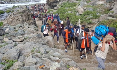 More than 6,000 Amarnath Pilgrims Depart from Jammu to Kashmir