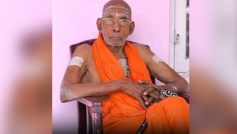 Kerala CM Pinarayi Vijayan condoles demise of  Sivagiri Mutt, Swami Prakashananda
