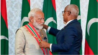 PM Modi and Maldives President jointly review development projects