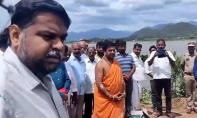 डीएमके के लोकसभा सांसद ने हिंदू पुजारी द्वारा  'भूमि पूजा' पर आपत्ति जताई