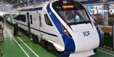 Railways to start 10 New Vande Bharat Trains linking 40 Cities by Next year August
