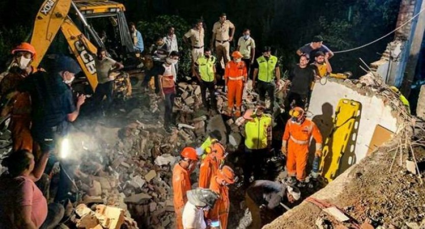 Building collapse after heavy rains in Gurgaon, 3 death