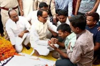 MP CM Shivraj Singh Chouhan offers Rs. 1 Crore to soldiers attaining martyrdom