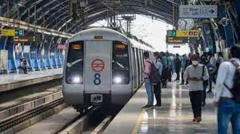 होली पर कुछ देर के लिए बंद रहेंगी दिल्ली मेट्रो की सेवाएं, जान लीजिए समय