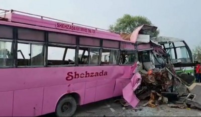 Two Buses collided in Moga district Punjab, Three Congress workers dead