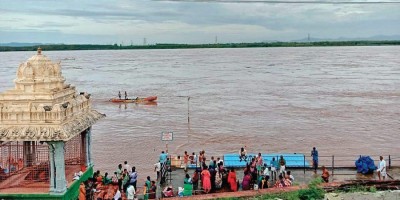 भद्राचलम में पानी का स्तर बढ़ने से जारी की गई चेतावनी