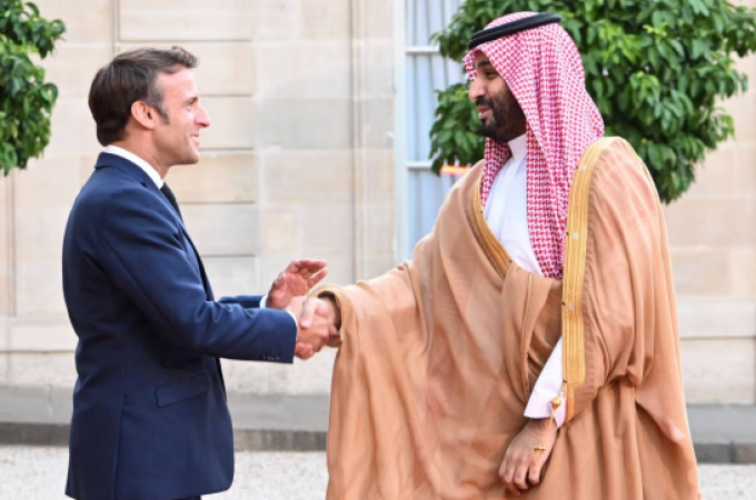 Macron resists opposition to welcome the Saudi crown prince