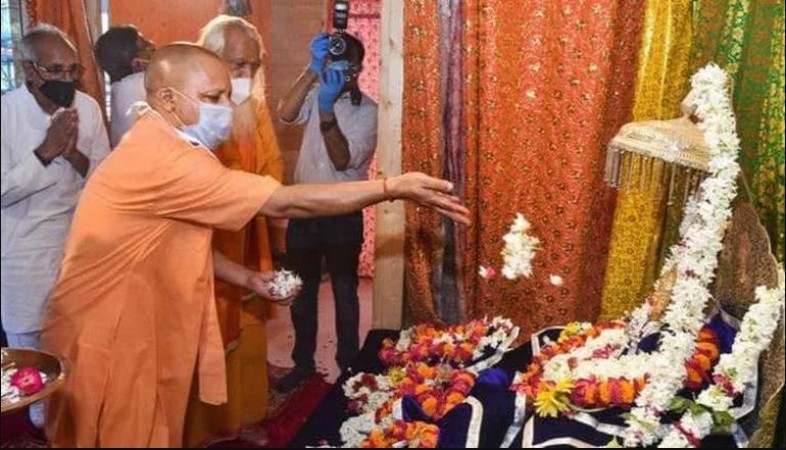CM Yogi reaches Ayodhya to lay foundation stone for the 'Garbha Griha'