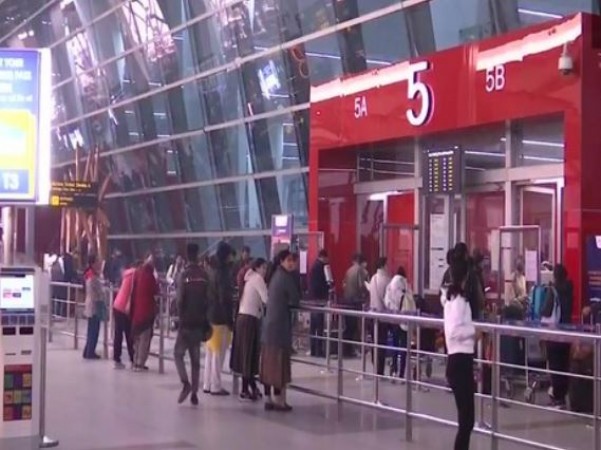 SpiceJet Flight from Delhi to Goa Faces Prolonged Delays, Passengers Stranded at IGI Airport