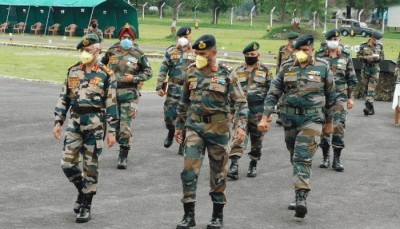 कश्मीर घाटी की सुरक्षा की समीक्षा के लिए दो दिवसीय दौरे पर गए सेना प्रमुख एमएम नरवणे