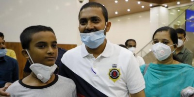 केरल लौटे संयुक्त अरब अमीरात में मौत की सजा से बचाए गए बेक्स कृष्णन