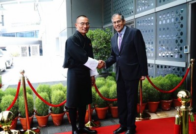 Bhutanese Prime Minister Tshering Tobgay Arrives in Delhi for PM Modi's Oath-taking Ceremony