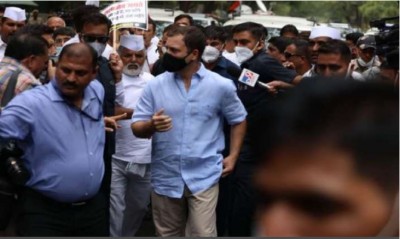 Rahul Gandhi reaches ED office amidst heavy security