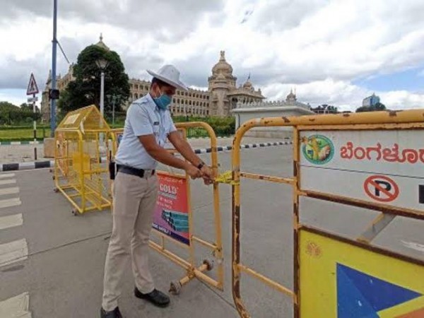 कर्नाटक ने 19 जिलों में लॉकडाउन प्रतिबंधों में दी ढील