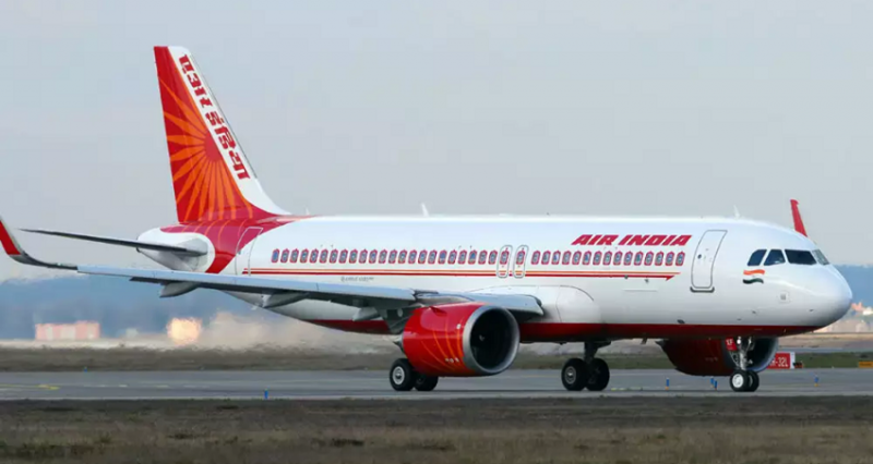 Air India passenger finds metal blade in meal, What airline clarifies?