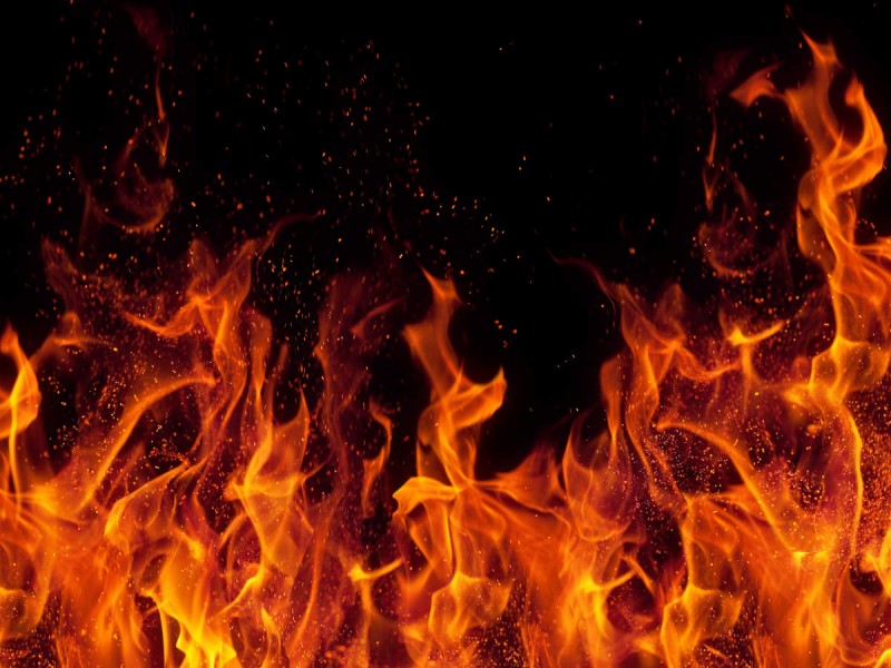 पुंछ के मंडी इलाके में आग लगने से 9 दुकाने जलकर हुई खाक