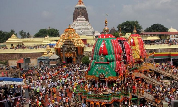 Rath Yatra: A Grand Spectacle in Puri Attracts Devotees in Thousands