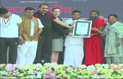 Baba Ramdev with 1.05 lakh yoga enthusiasts to set Guinness World Record