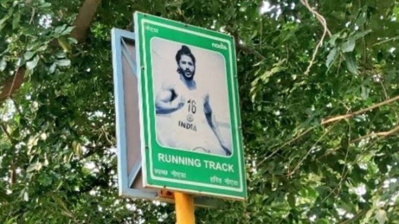 ‘Bhaag Milkha Bhaag’ starrer picture put up in Noida Stadium, removed after backlash