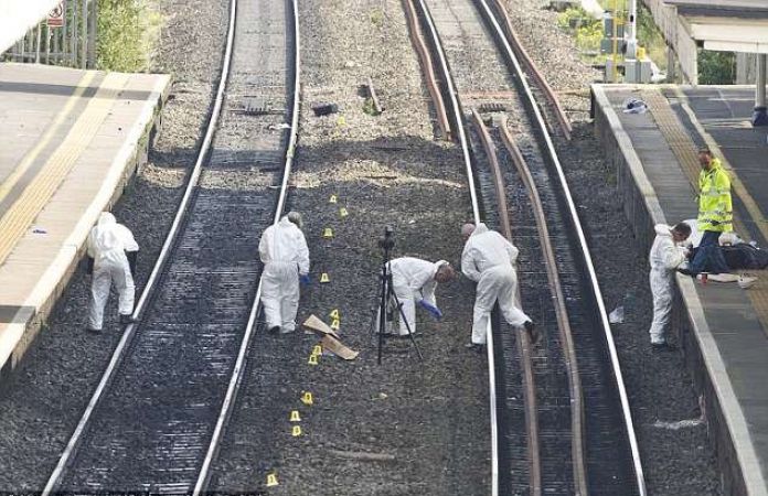 Women lay on the railway track with her newborn baby with an attempt to suicide