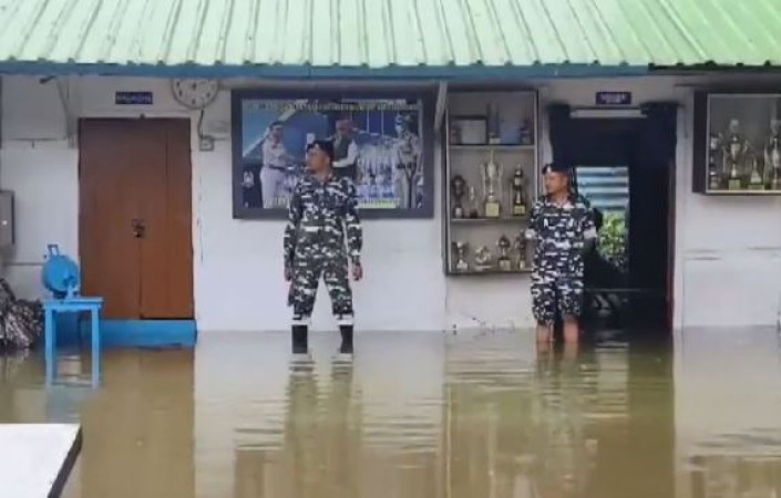 डिब्रूगढ़ में तीन दिन की भारी बारिश के बाद जलभराव, बाढ़ से जूझ रहा असम
