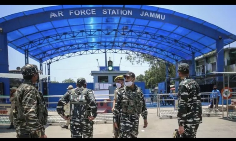 जम्मू कश्मीर में फिर मिले ड्रोन, हाई अलर्ट पर सुरक्षा बल