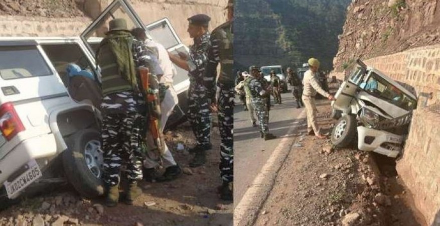 Amarnath Yatra: Security Vehicle Skipped Off Highway 3 Injured