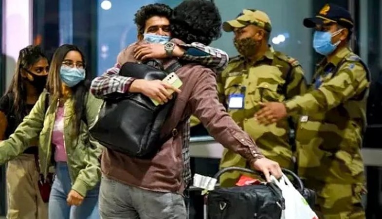 11 Meghalayan students arrives in New Delhi