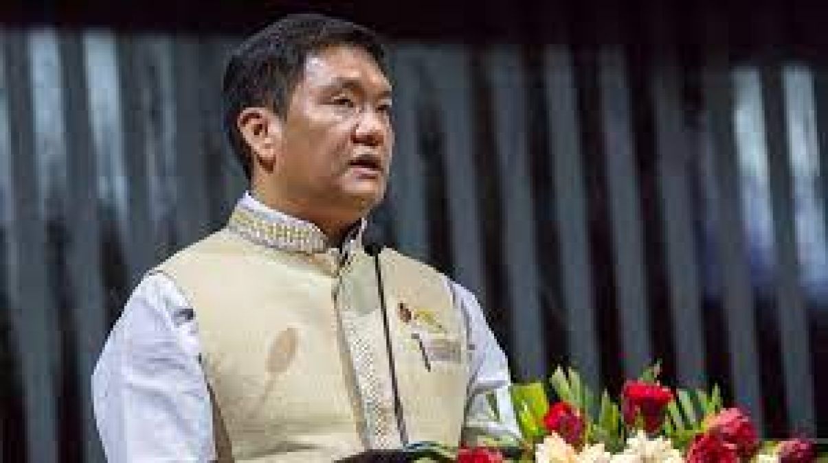Arunachal CM Pema Khandu welcomes six students who are back from Ukraine