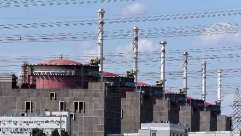 Fire breaks out at Europe's largest nuclear plant after shelling by Russia