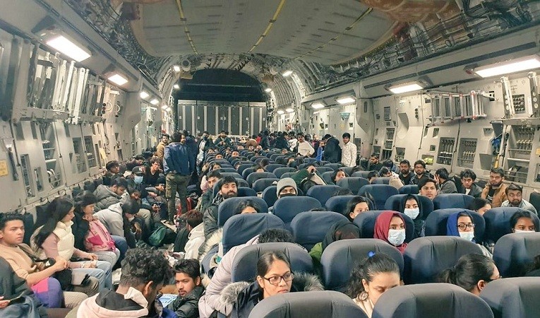 भारतीय वायुसेना के विमान  से  629 भारतीय नागरिकों को वापस लाया गया