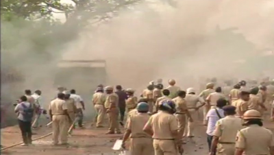 Aurangabad: Locals and police get into a clash over garbage disposal issue; 8 policemen injured