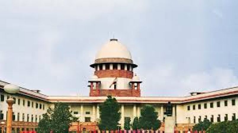 Supreme Court extends March 31 Aadhaar linking deadline indefinitely