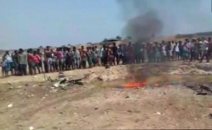 Hawk aircraft of IAF crashes  in mOdisha-Jharhkhand Border
