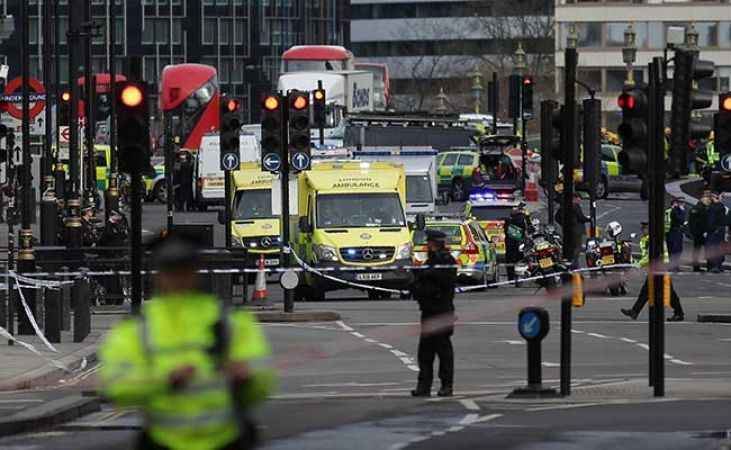 India defamed the terrorist attack of London and expresses its grief via social media