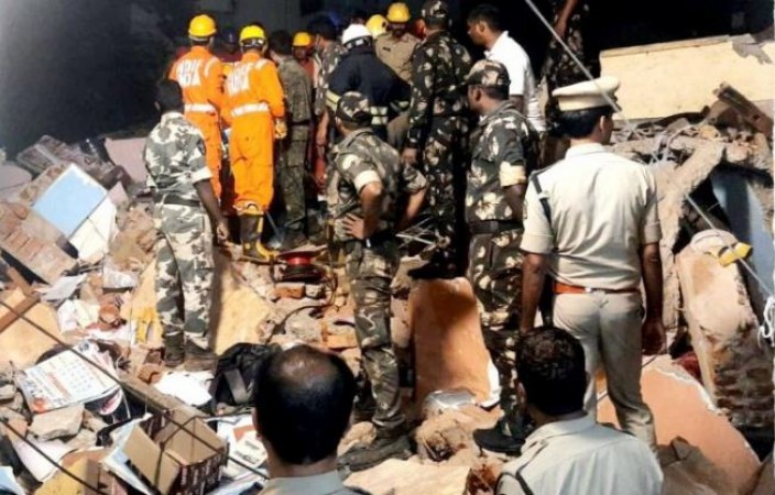 BREAKING! 3 dead, 6 injured in Vizag  building collapse