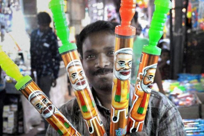 Modi-Themed Pichkaris Add Political Flair to Holi Celebrations