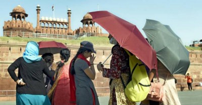Delhi hits rising heat, temperature swells to 38 degrees