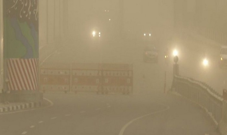 Weather update: Strong winds likely in Delhi, average air quality index recorded poor