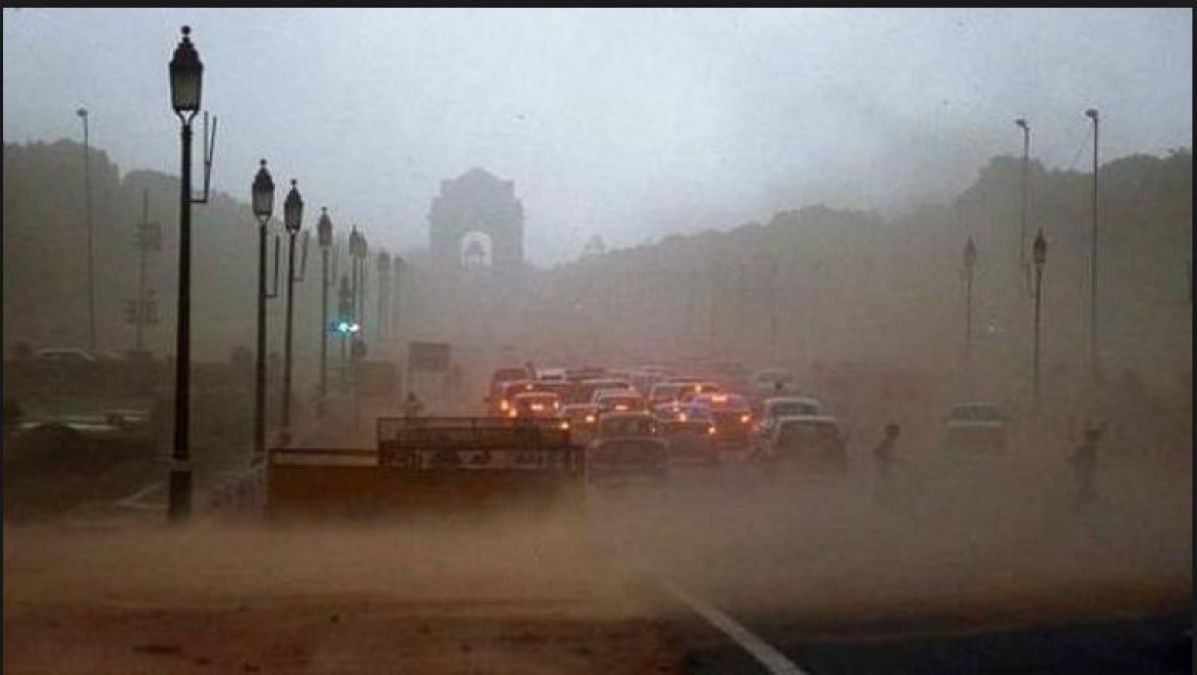 Thunderstorm and dust storm likely to hit National Capital Delhi