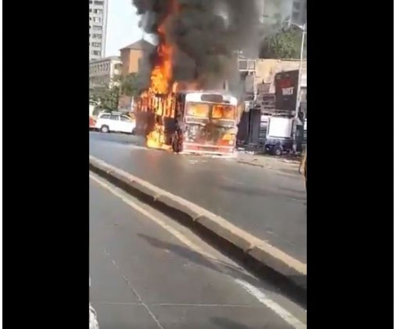 BEST bus in Mumbai Catch fire, onboard passengers had a narrow escape